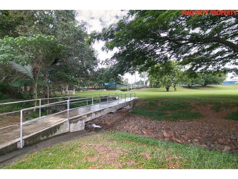 2/28 Girralong Street, Woree QLD 4868
