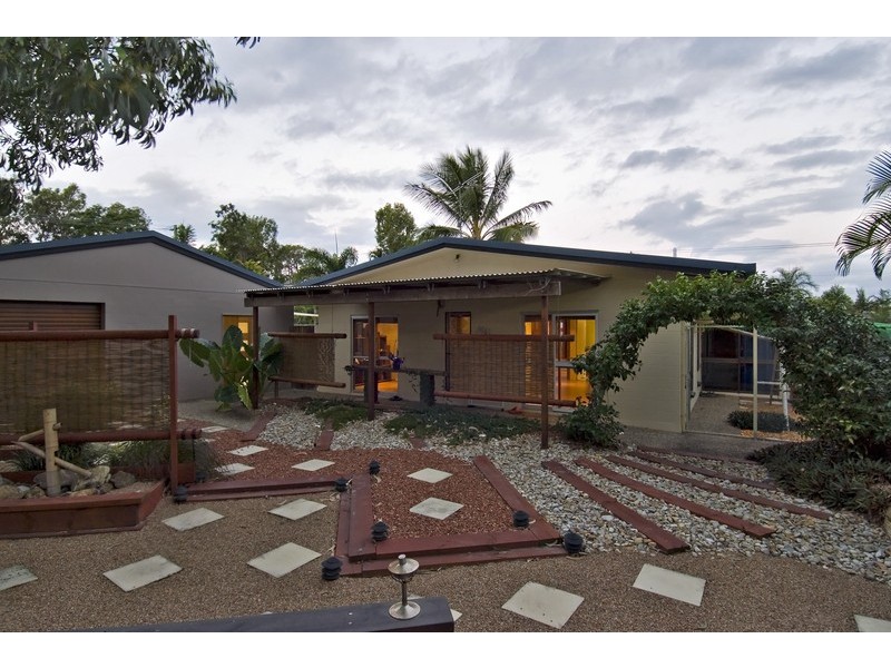 26 Debbie Street, Trinity Park QLD 4879