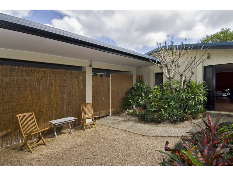26 Debbie Street, Trinity Park QLD 4879