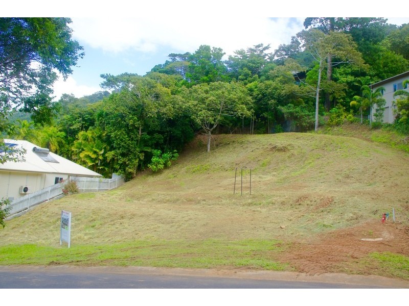 75 Summer Hill Drive, Mooroobool QLD 4870