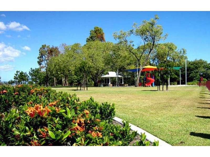 11 Thooleer Vista, Trinity Park QLD 4879