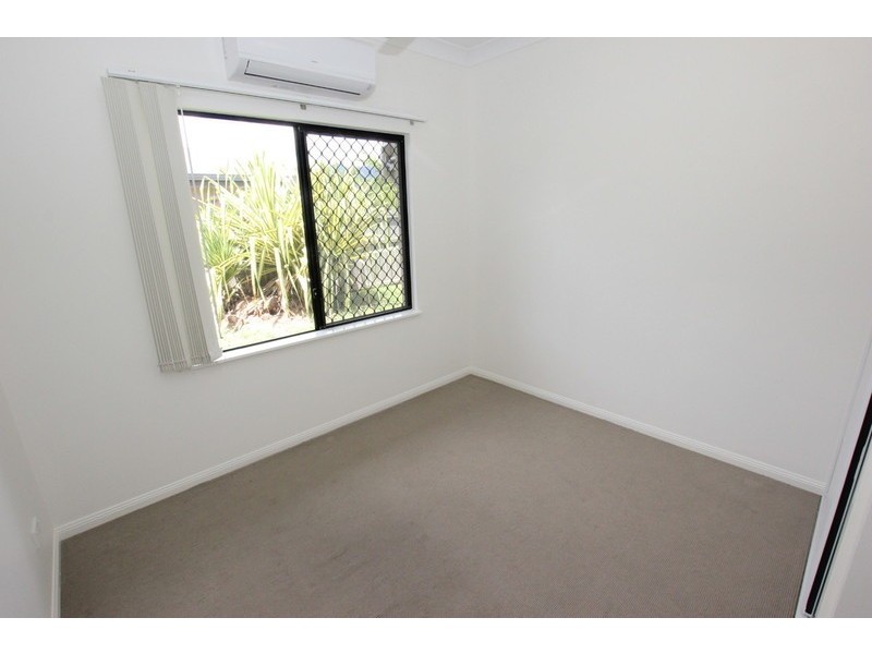 11 Thooleer Vista, Trinity Park QLD 4879
