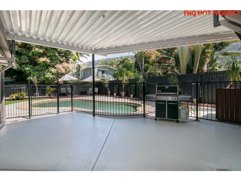 65 Terebra Street, Palm Cove QLD 4879