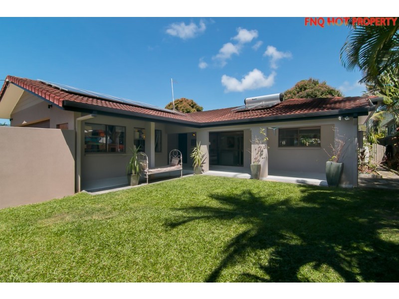 65 Terebra Street, Palm Cove QLD 4879