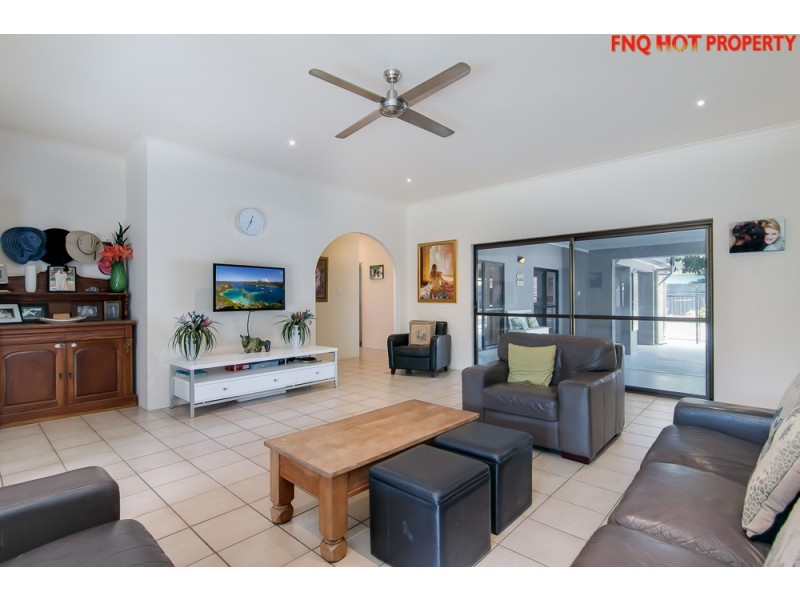 65 Terebra Street, Palm Cove QLD 4879