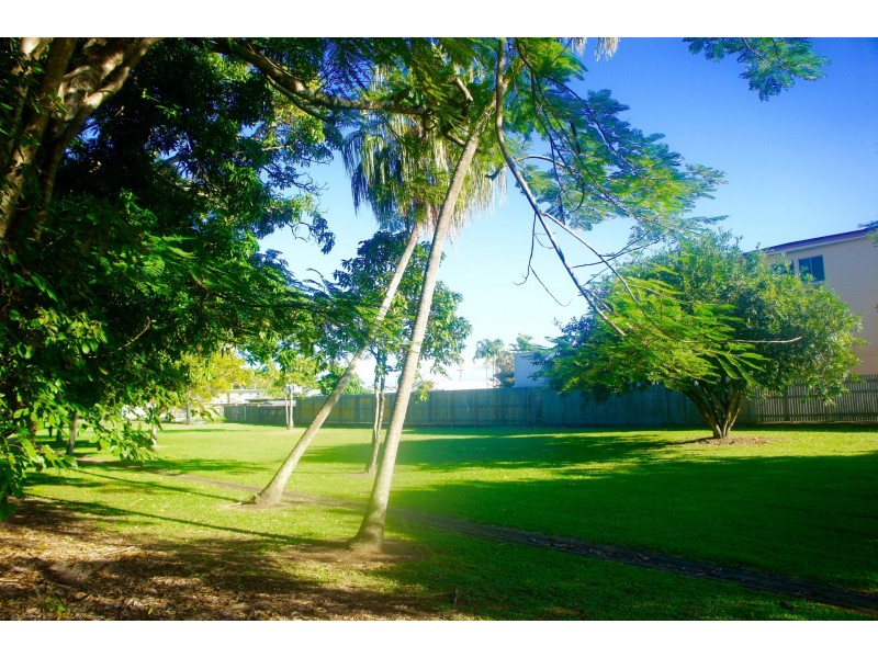 89 Digger St, Cairns North QLD 4870