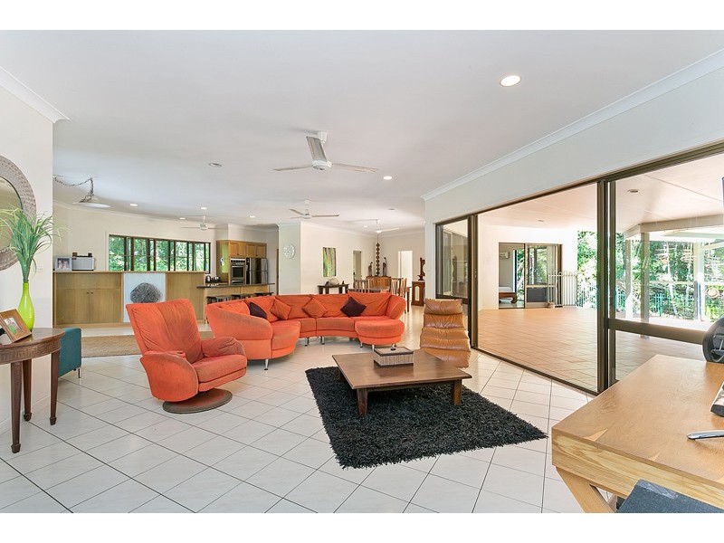 6-8  Houston Street, Clifton Beach QLD 4879