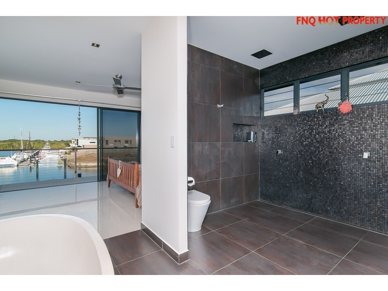 39 Harbour Drive, Trinity Park QLD 4879