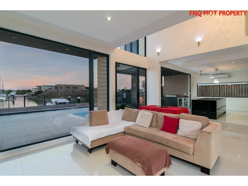 39 Harbour Drive, Trinity Park QLD 4879