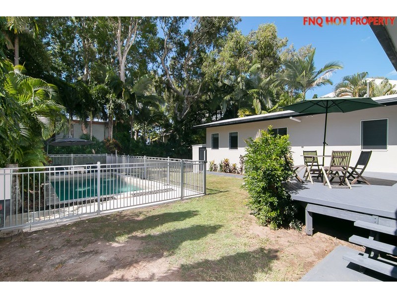 16  Batt St, Clifton Beach QLD 4879