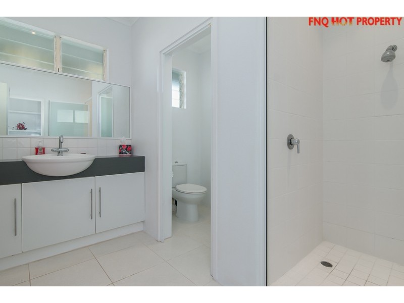 16  Batt St, Clifton Beach QLD 4879