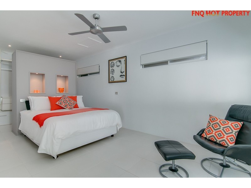 16  Batt St, Clifton Beach QLD 4879