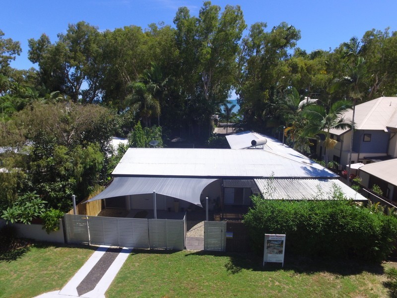16  Batt St, Clifton Beach QLD 4879