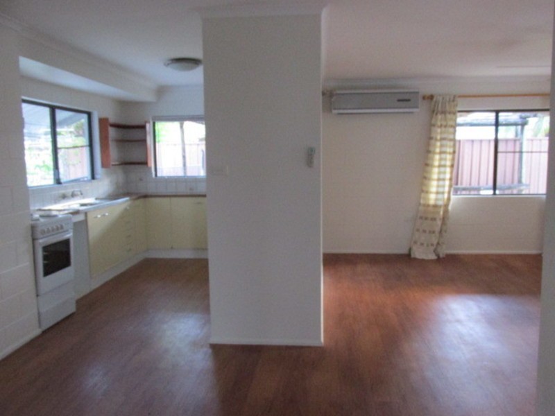 8 Samuel Street, Yorkeys Knob QLD 4878