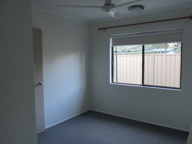 8 Samuel Street, Yorkeys Knob QLD 4878
