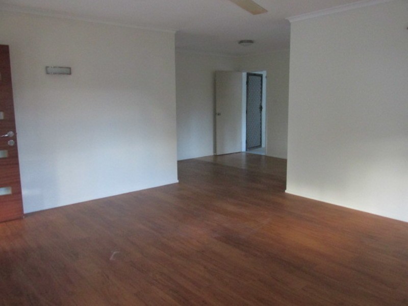8 Samuel Street, Yorkeys Knob QLD 4878