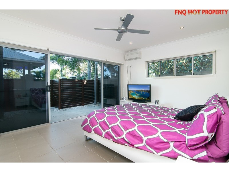 1/60 Harbour Drive, Trinity Park QLD 4879