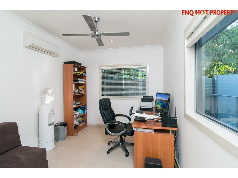 1/60 Harbour Drive, Trinity Park QLD 4879