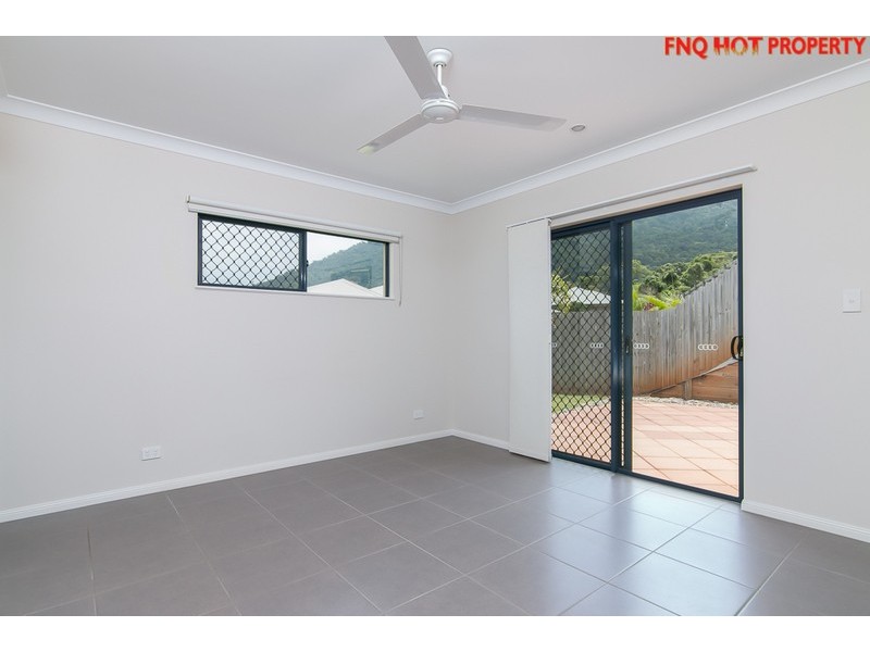3 Queely Close, Redlynch QLD 4870