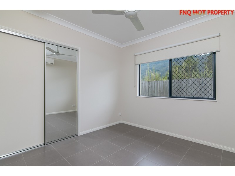 3 Queely Close, Redlynch QLD 4870