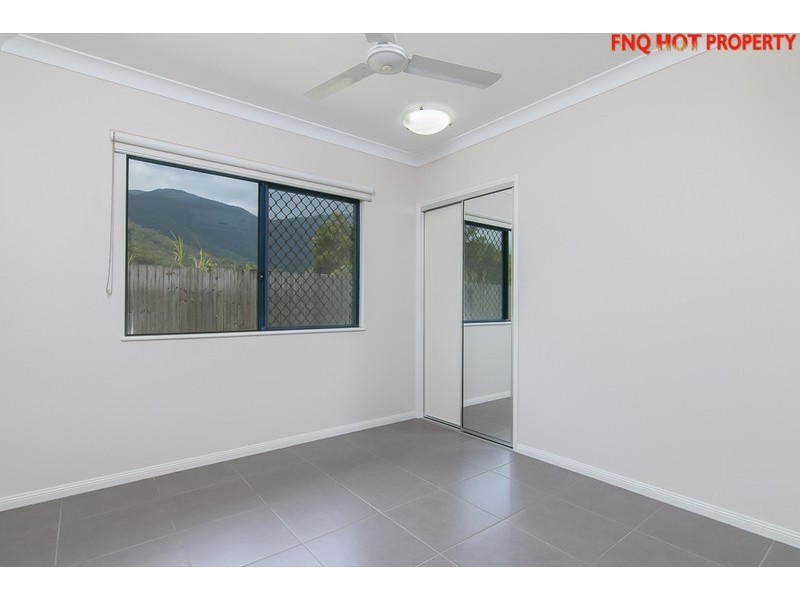 3 Queely Close, Redlynch QLD 4870