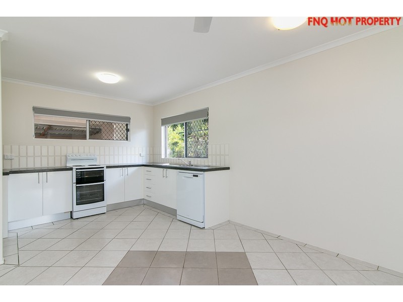 1 Coleus Court, Mooroobool QLD 4870