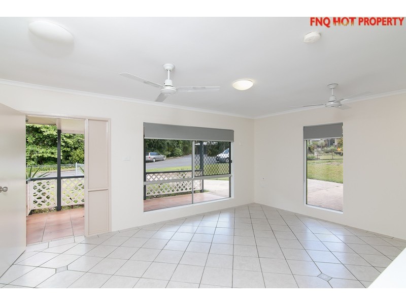 1 Coleus Court, Mooroobool QLD 4870