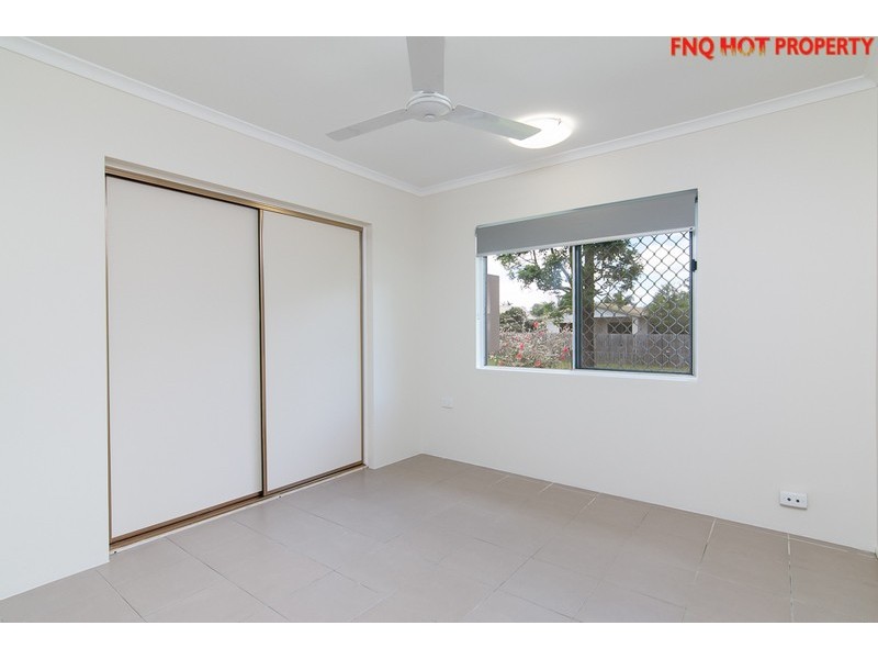 1 Coleus Court, Mooroobool QLD 4870