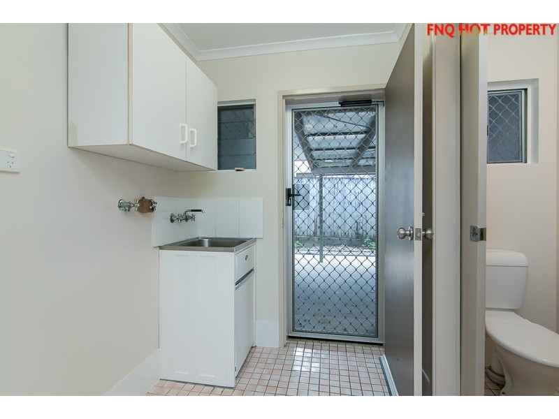 1 Coleus Court, Mooroobool QLD 4870