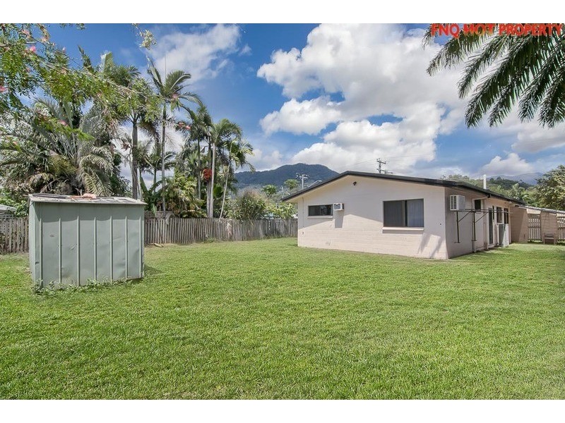90 Enmore St, Manoora QLD 4870