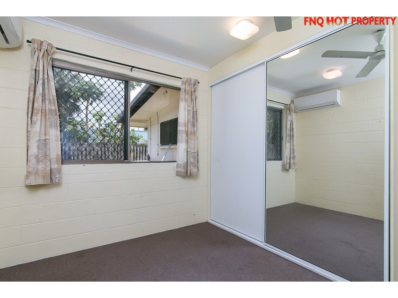 90 Enmore St, Manoora QLD 4870