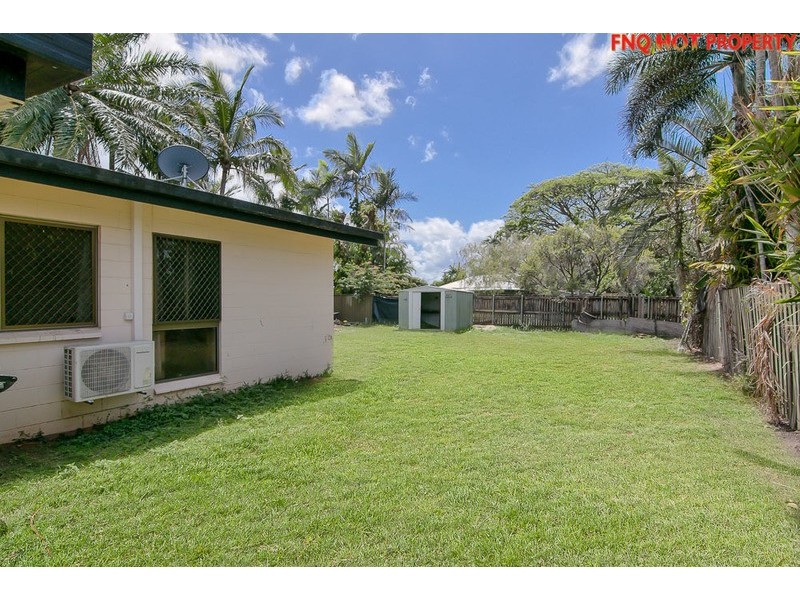 90 Enmore St, Manoora QLD 4870