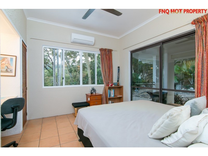 30-32 Alexandra St, Clifton Beach QLD 4879