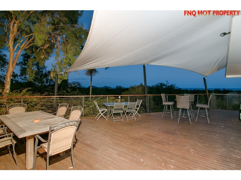 30-32 Alexandra St, Clifton Beach QLD 4879