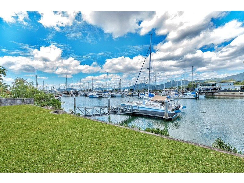 33 Riverside Parade, Trinity Park QLD 4879