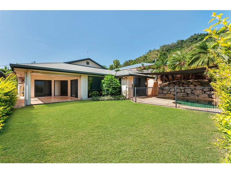 4  Crowsnest Terrace, Trinity Beach QLD 4879