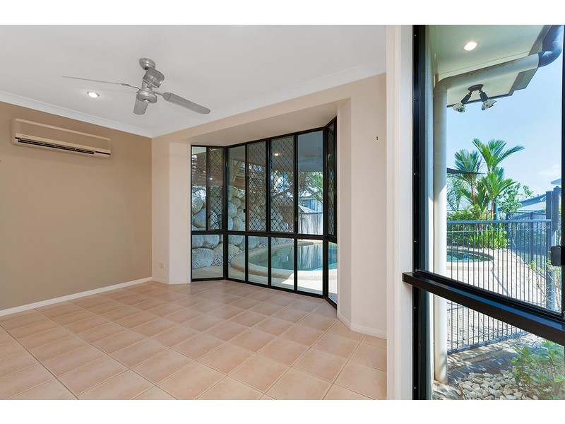 4  Crowsnest Terrace, Trinity Beach QLD 4879