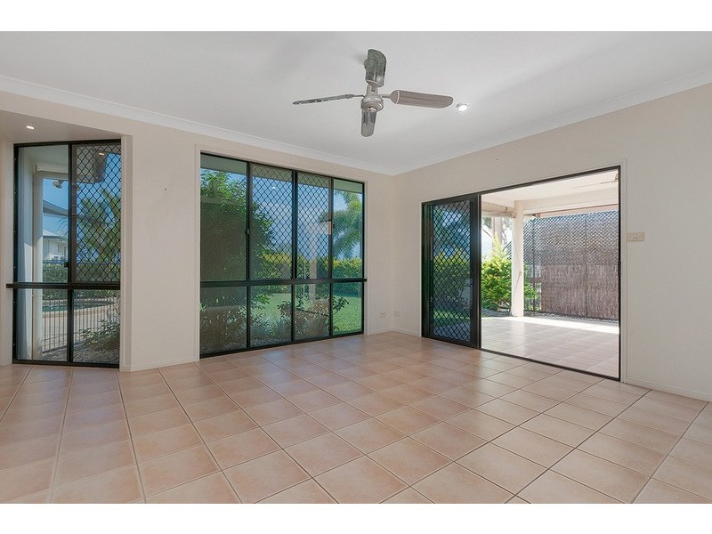 4  Crowsnest Terrace, Trinity Beach QLD 4879
