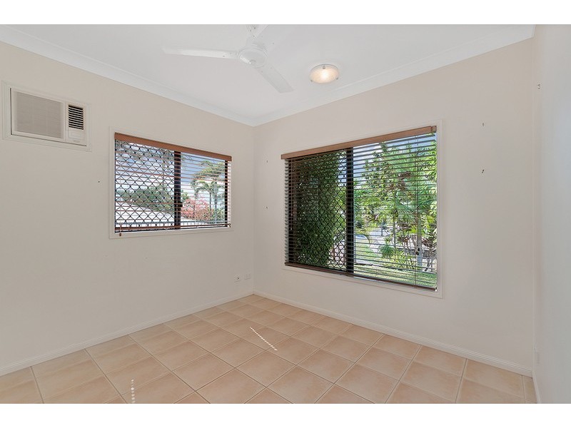 4  Crowsnest Terrace, Trinity Beach QLD 4879