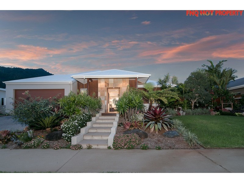 6 Lakeside Drive, Smithfield QLD 4878