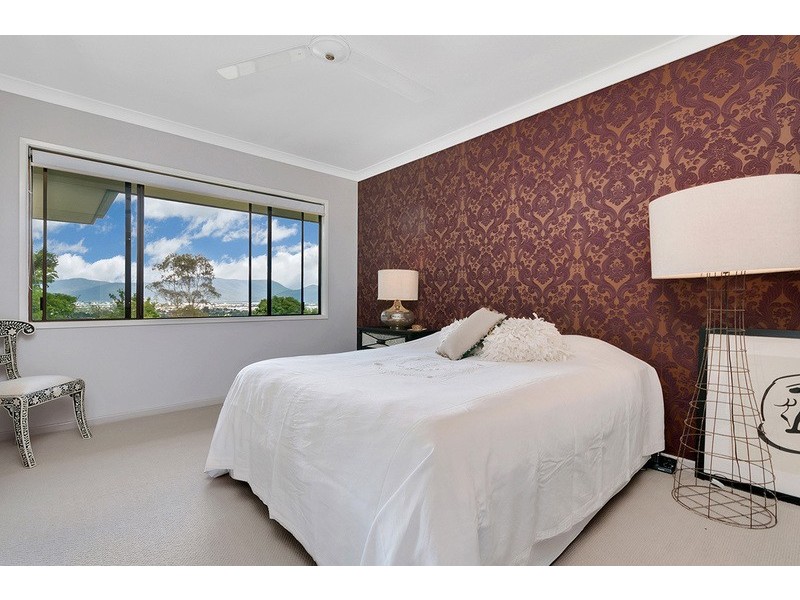 59 Summer Hill Drive, Mooroobool QLD 4870