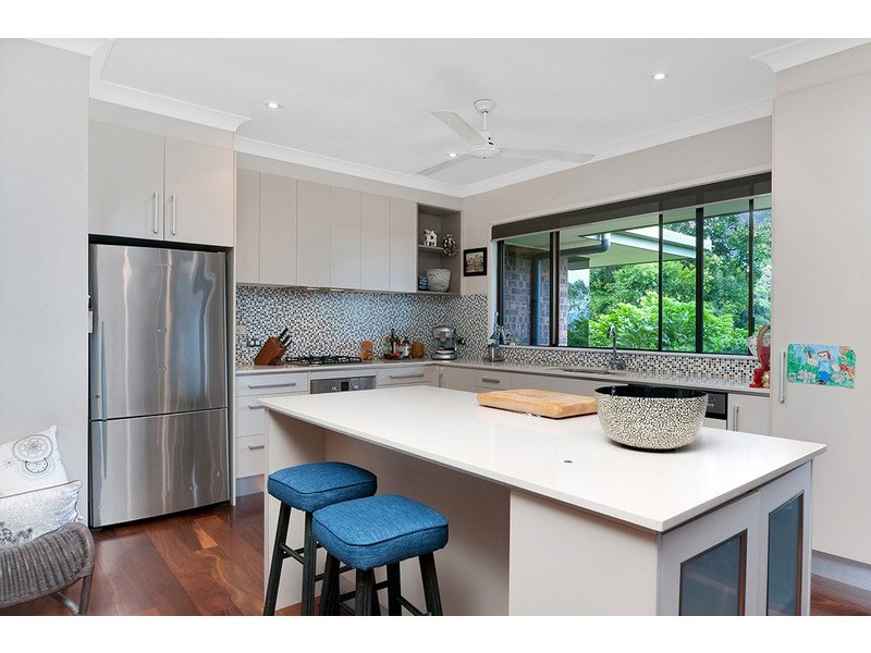 59 Summer Hill Drive, Mooroobool QLD 4870