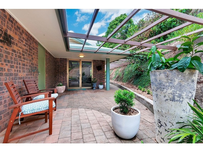 59 Summer Hill Drive, Mooroobool QLD 4870