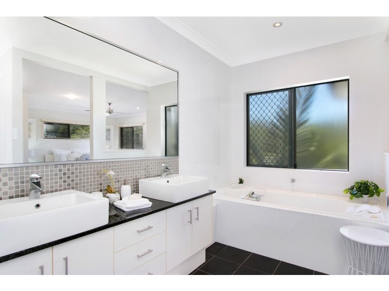 15 Iridescent Close, Trinity Park QLD 4879
