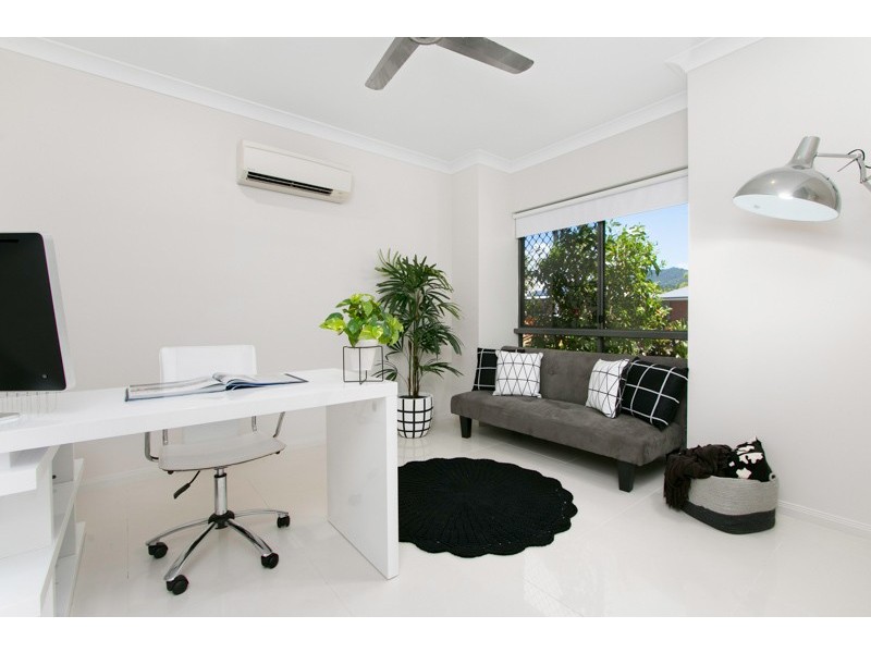 15 Iridescent Close, Trinity Park QLD 4879