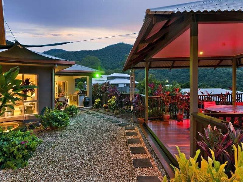 10 Mccoll Close, Redlynch QLD 4870