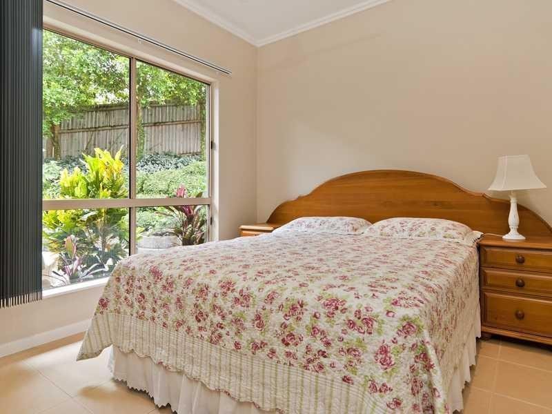 10 Mccoll Close, Redlynch QLD 4870