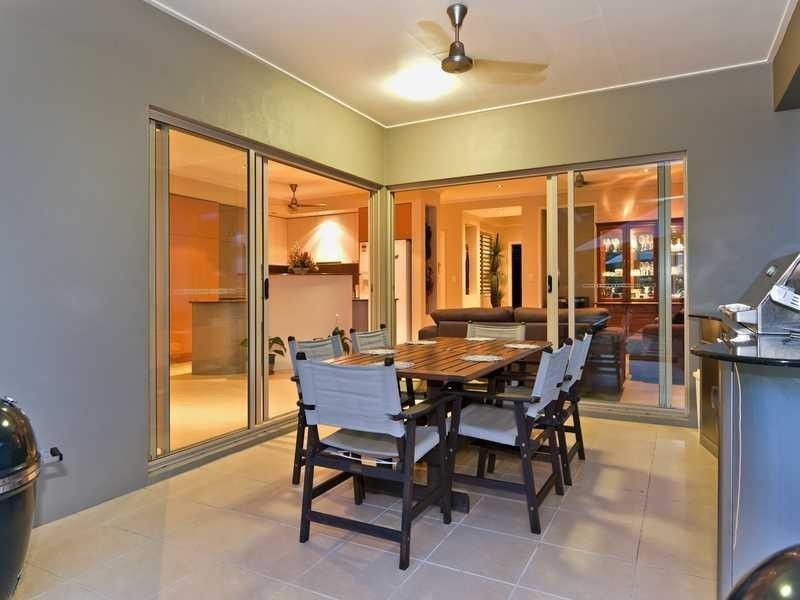 10 Mccoll Close, Redlynch QLD 4870