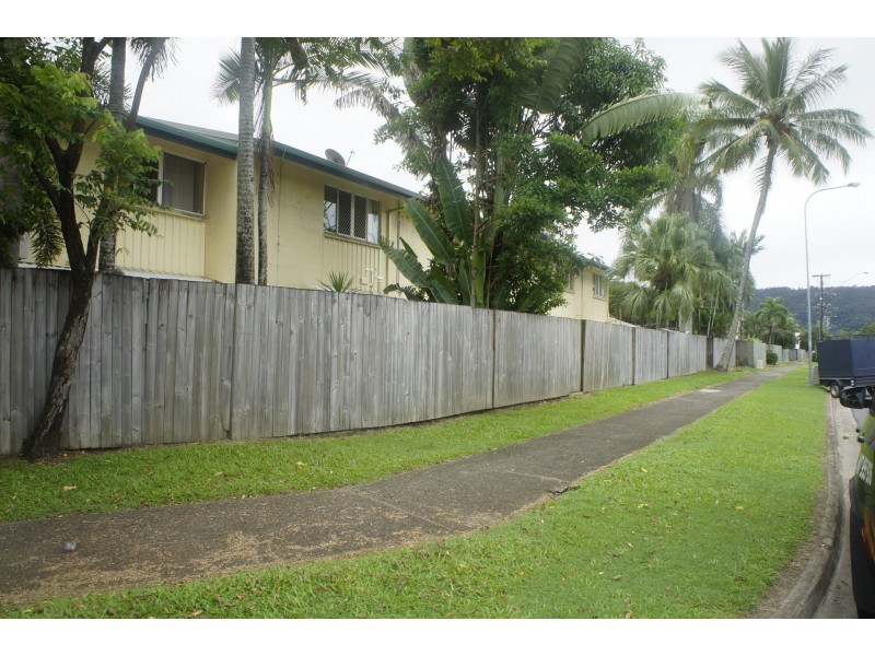 4/11 Pioneer St, Manoora QLD 4870