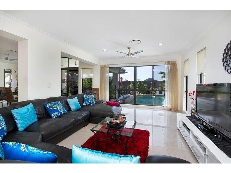 7  Hockey Avenue, Smithfield QLD 4878